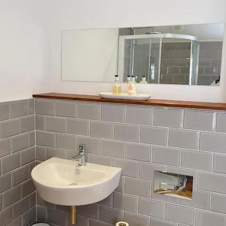 Oxtobys Upstairs Holiday home